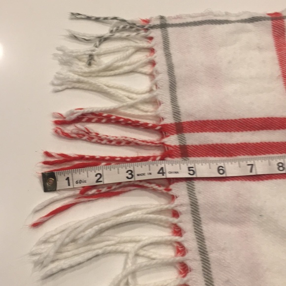 ✅ SOLD Oversized Wool Scarf or Wrap Cream/Red/Grey - Picture 6 of 6
